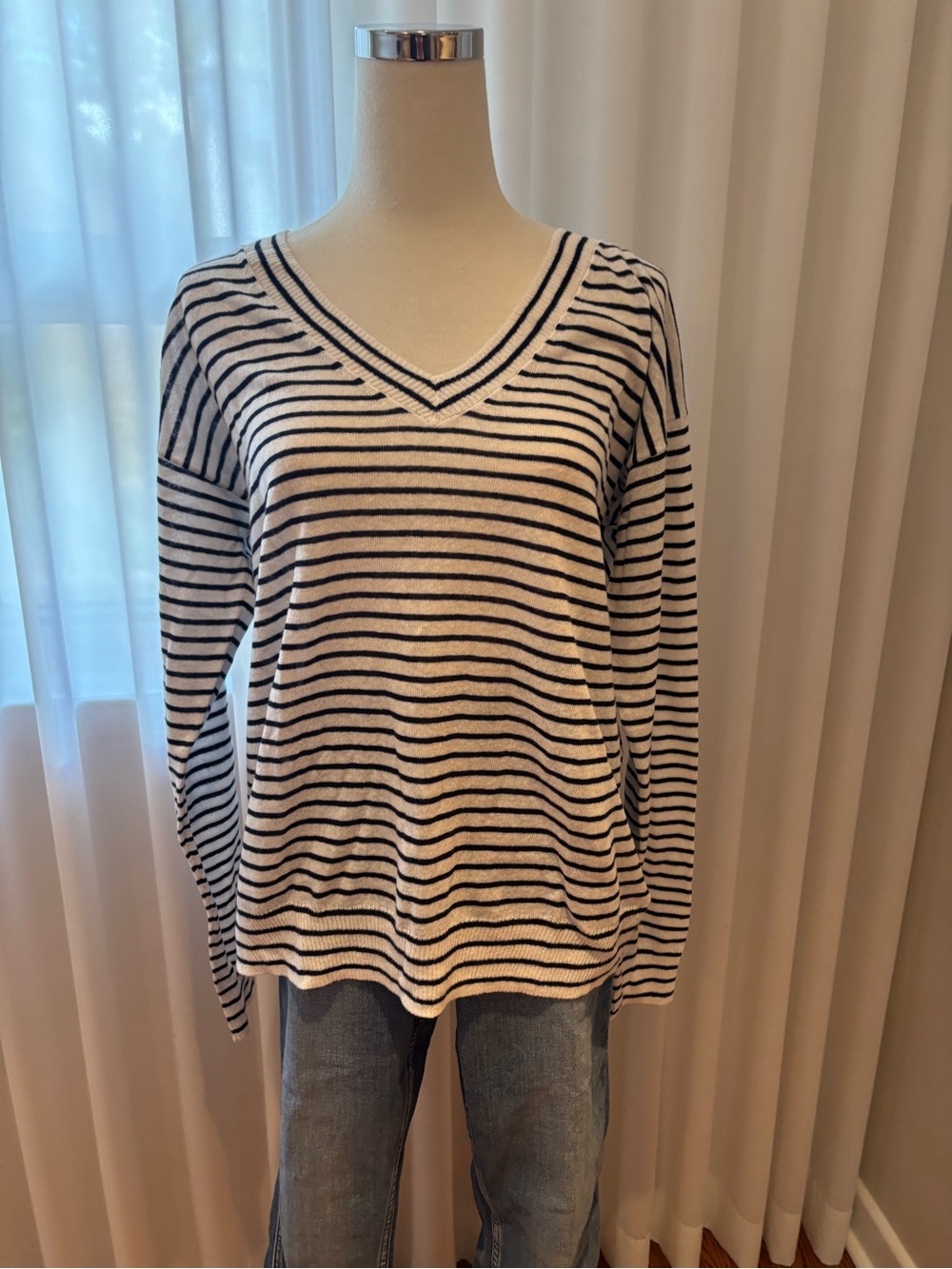 GAP Black & White Striped V-Neck Lightweight Sweater